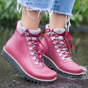 Bernardo Winnie Lace-Up Rubber Rain Boots..11